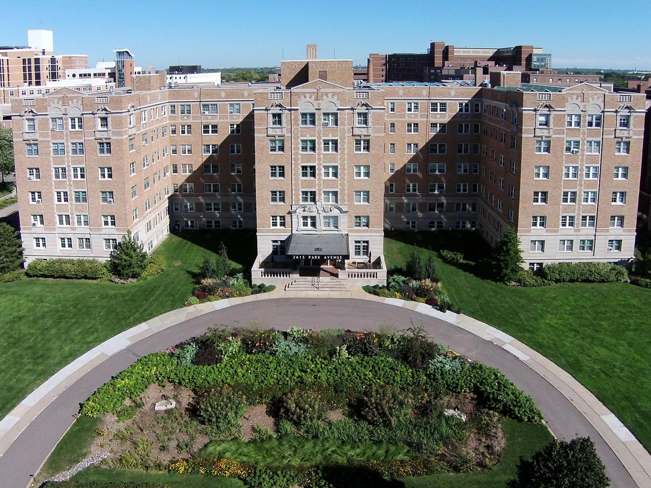 photos — 2615 Park Avenue